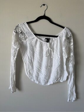 White Peasant Blouse w/ Embroidered Lace Sleeves